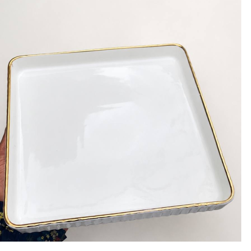 SMP DDP33-8 DINNER PLATE WITH GOLD EDGE