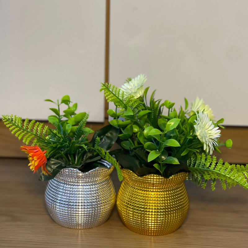 MINI SILVER/GOLD SHELF VASE