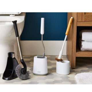 Curved toilet brush