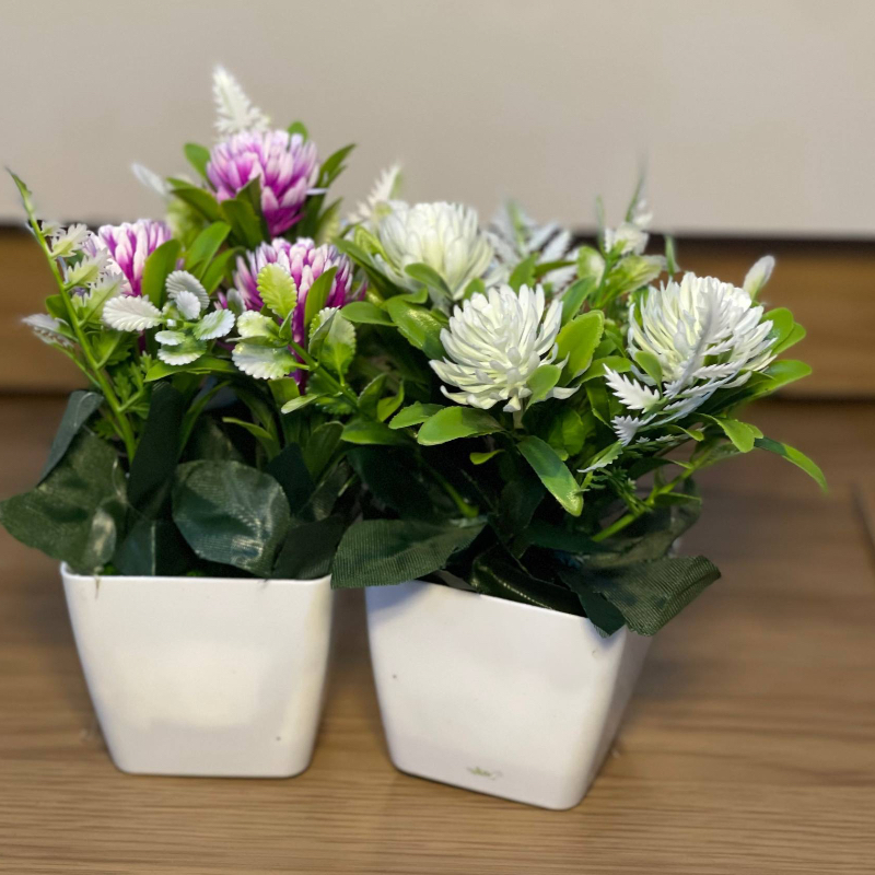 MINI WHITE SQUARE FLOWER POT