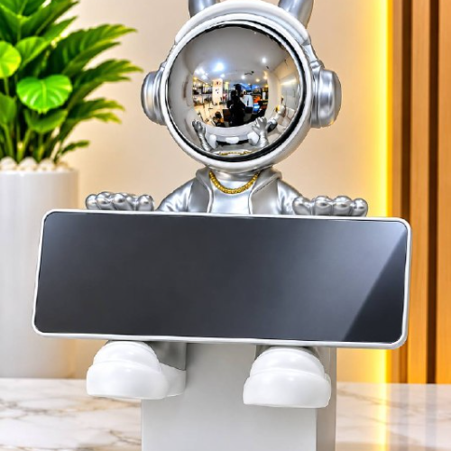 Astronaut led digital clock figurine